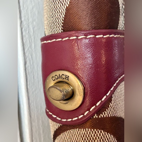 plum colored coach handbag - Picture 5 of 14